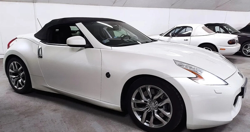 Nissan 370 Z cena 84900 przebieg: 73300, rok produkcji 2010 z Drezdenko małe 781